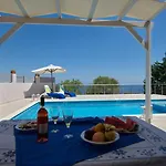 Eos Villa *